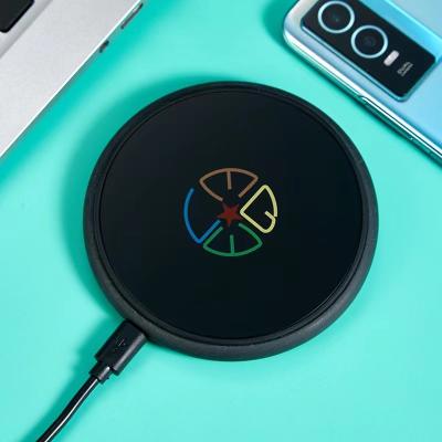 China Wireless charger Fast Delivery Wireless Charging With LED Indicator 15W 10W Qi Wireless Charger Pad for iPhone Quick Round Wireless Charger for sale