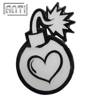 China Europe Custom Design Offset Printing Metal Badges Lapel Pins With Epoxy Heaert Love Italy Style Like Bomb For Man for sale