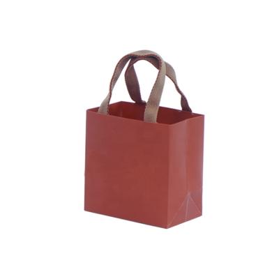 China 2021 Recycled Materials Dongguan Wholesale Custom Shopping Paper Bag With Logo Printing for sale