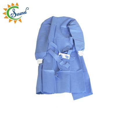 China Hospital Gowns Standard Nonwoven Sterile Disposable Surgical Gown Nonwoven Disposable Medical Gown zu verkaufen