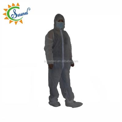 China Economic Disposable Protective Coverall PP Nonwoven Disposable Coveralls With Shoe Covers Hood Coverall zu verkaufen