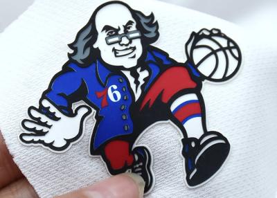 China Kundenspezifisches Silikon beschriftet Karikatur-Kleid ausbessert den alten Mann, der Basketball-Muster spielt zu verkaufen