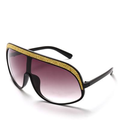 China Fashion Sunglasses Wholesale Fashionable Gold Rim Oversized Frame Women Siamese UV400 Sunglasses for sale