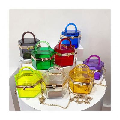 China Fashion Mini Women Transparent Acrylic Clip Lock Handbag Summer Clear PVC Beach Clip Top Handle Jelly Box Bag Wedding Party Hexagon for sale