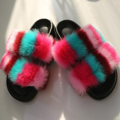 China Fashion Trend Wholesale Colorful Women's Hairy Fox Fur Slippers for sale