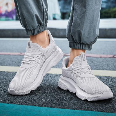 China 2021 Trend Fashion Lightweight Running Sneakers Men's New Fly Woven Mesh Breathable Shoes for sale