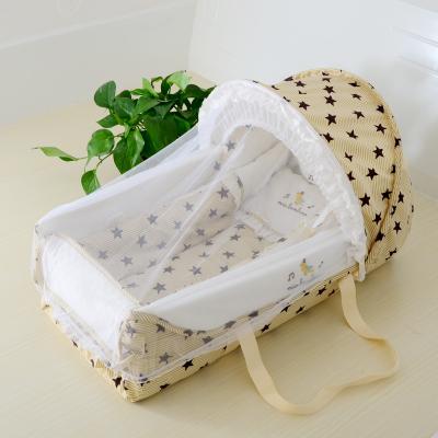 China New-Fashion Baby Corn Husk Natural Outdoor Travel Portable Baskets Moses Changing Basket for sale