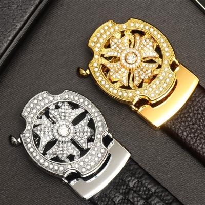 China Luxury Father's Day Gift Luxury Turn Rhinestone Buckle Designer Automatic Buckle Cowhide Belt For Men for sale