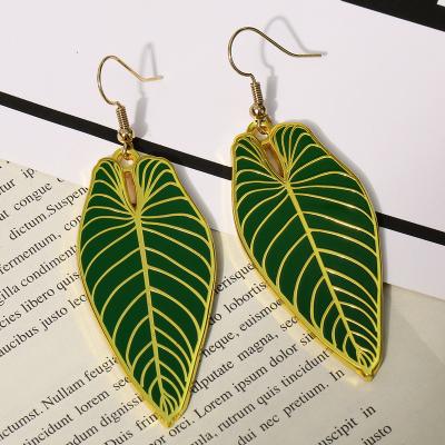 China Cute Gold Plated Leaf Design Women Zinc Alloy Earrings With Custom Design On Sale for sale