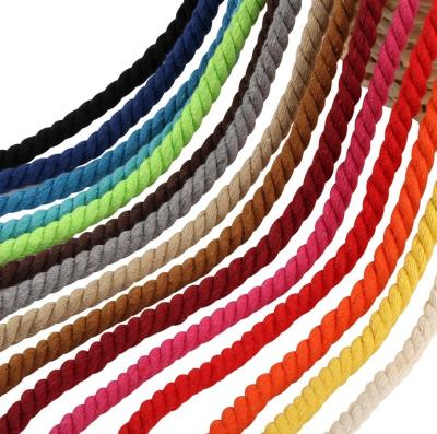 Κίνα Sustainable Cotton Rope 8mm Thick 3 Strand Twisted Colorful Cotton Rope προς πώληση