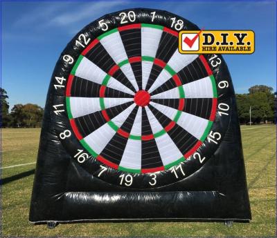 China Rental Inflatable Sports Equipment Football Game Giant Inflatable Dart Board for sale