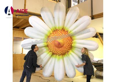 China 5m Rent Inflatable Daisy , Inflatable Promotional Items In Promotional Show for sale