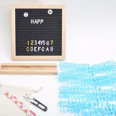 China Wholesale Custom Changeable China Letter Felt Board With Oak Frame Wood Felt Message Board for sale