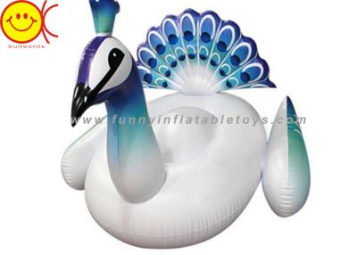 China Paseo gigante formado pavo real de los flotadores inflables del agua en el flotador inflable de la playa del lago pool en venta