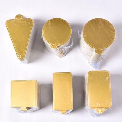 China Recyclable Wholesale Gold Cardboard Disposable Cakeboard Large Disposable Newspaper Tour Cake Base Boards With Sides for sale