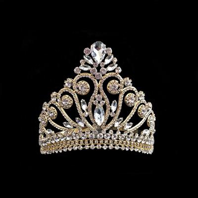 China Custom high quality fashion elegant manual diamond beauty crown headdress, wedding tiara and crown for sale