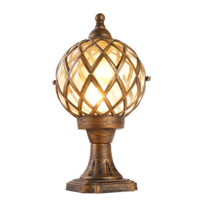 China New Design Antique Garden Ball Shape Globe Lantern Wall Lamp Outoors Patio Pathway Landscape Outdoor Garden for sale