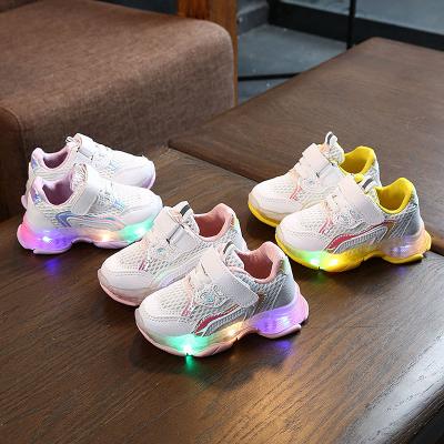 China New Arrival Breathable Kids Sport Shoes Luminous Fashion Breathable Kids Shoes Non-Slip Sneakers With LED Light Shoes for sale