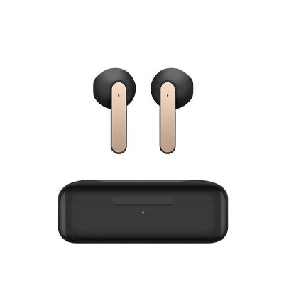 China Good quality low price waterproof Earbuds headphones sport earbud for running earphone with charging case for sale