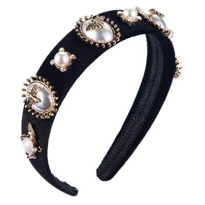 China Hot Sale Baroco Style Sponge Hair Decoration 2020-2021 Wide Headband All Glass Stones And Pearl For Women And Girls for sale