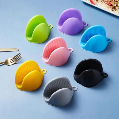 China Viable Silicone Pinch Heat Resistant Cooking Gloves Baking Gloves Baking Pinch Handles Kitchen Accessory for sale