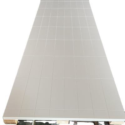 China CE Certified 4mm 5mm 6mm Hybrid Click PVC Vinyl Plank Flooring with Click Installation for sale