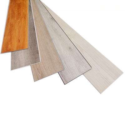 China Waterdicht lichtgrijs SPC RVP LVT Click vloer 2021 slot commerciële vinyl plank vloer Te koop