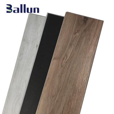 China Alibaba Top Recomenda 5.5mm Luxury Wood Flooring SPC Adesivo piso para casa sala de estar à venda