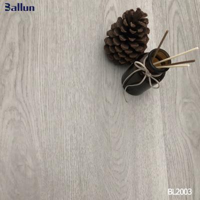 China 100% milieuvriendelijk Simpel Kleur Luxe Vinyl Flooring Lvp Spc 4mm 5mm 6mm Te koop