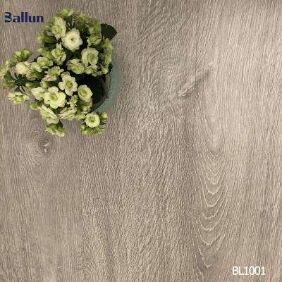 China 5mm Thickness SPC Vinyl Click Flooring for Customizable Designs and Anti-slip Surfaces for sale