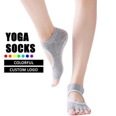 China 2021 Factory Custom Anti-Bacterial Anti-Bacterial Silicone Fingerless Anti-slip Cotton Women Grasp Pilates Yoga Sock Breathable Fitness for sale