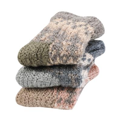 China 2020 New Arrivals Customized Floor Winter Polyester Warm Fleece Antibacterial Fluffy Fuzzy Socks for sale