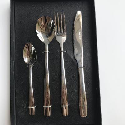 China Hotel High Quality Classic 4 Pieces Fork Restaurant Flatware Set Stainless Steel Spoon And Dinnerware Set for sale