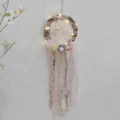 China Dropshipping Indian Dreamcatcher with Handmade LED Light Wall Hanging Wooden Circle Dream Catcher for sale