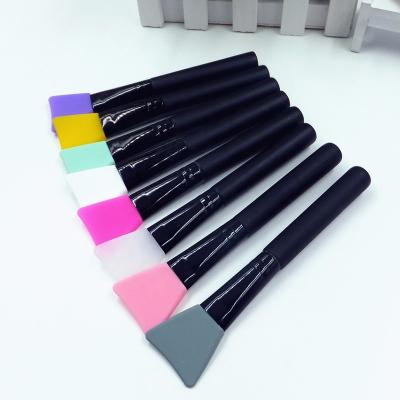 China Wooden Flat Brush Face Mask Applicator Tools Face Mask Silicone Cosmetic Mud Brushes for sale