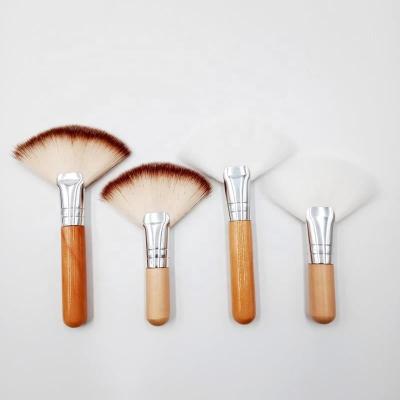 China Fan Brush Powder Base Loose Beauty Make Up Tool Travel Size Short Handle Small Pro Mini Makeup Fan Brush Highlighting Fan Brush for sale