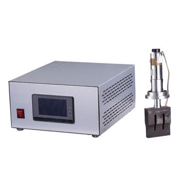 中国 Face Mask Machine Equipment Best Price Digital 20K 2000W Ultrasonic Generator with Horn Booster and Transducer for Mask Making Machine 15K 2600W 15K 3200W 販売のため