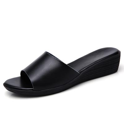 China Fashion Trend AHICO Summer Leather Casual Sandals and Slippers Women's Shoes for sale