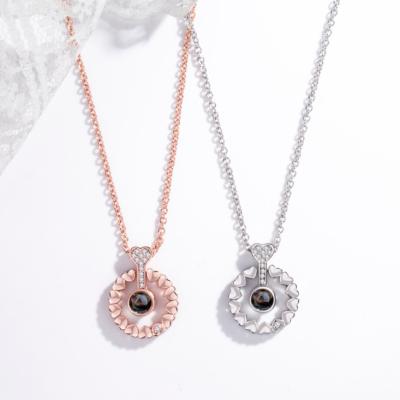 China MIA 2020 New SS Trendy Fashion Diamond Necklace Simple Circle Necklace Heart Shaped Clavicle Chain For Woman for sale