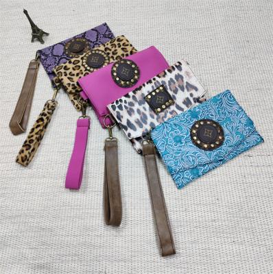 China Other Fashion Purse New Leopard Print Mobile Phone Magnetic Snap Wallet Purse Square Trend Bag Small for sale