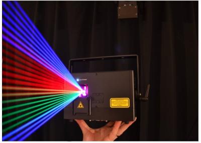 China Laserlicht-Show 100Khz 90 - 240 RGB-farbenreicher Minianimations-3000MW programmierbare V Wechselstrom zu verkaufen