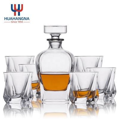 China New 650ml Classic/Postmodern Handmade Elegant Classic Lead Free Wine Liquor Whiskey Glass Decanter And 6 Whiskey Glasses Set For Party Wedding Birthday for sale