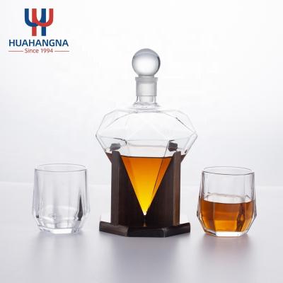 China New Luxury Customized Hand Logo Printing 26.6oz Classic/Postmodern Amazon Hit Diamond Shape Glass Whiskey Blown Decanter For Brandy Vodka Rum for sale