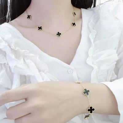 China Trendy New Fashion Stainless Steel Women's Clover Set Luxury Jewelry Brand 18K Gold Necklace Bracelet for sale