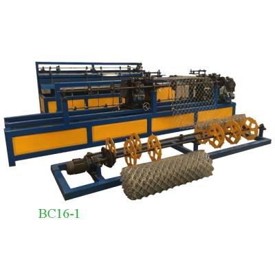 China Baochuan supplier Pakistan India wire stable fully automatic machine making chain link fence for sale