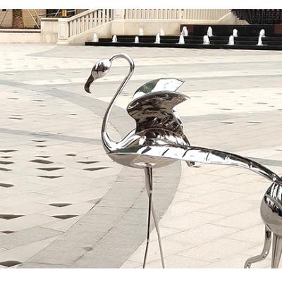 China China Custom Electroplate Cranes Form Sculptures Stainless Steel Garden for sale