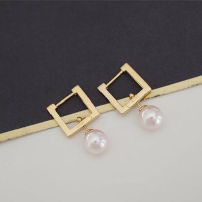 China Traditional Wholesale Fashion Bridal Huggie Akoya Pearls Earrings 14K 18K 24K Solid Gold for sale