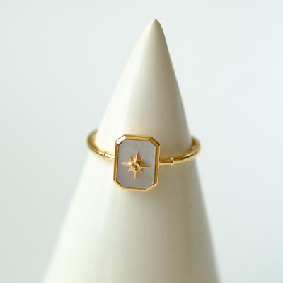 China Fashionable 14K Yellow Gold Pearl Star Shape Diamond Wedding Ring Mother's Seal Ring for sale