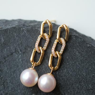 China Akoya Pearl Earrings With Golden Cute Natural Chain Earrings With Diamonds And 14K Yellow Gold for sale