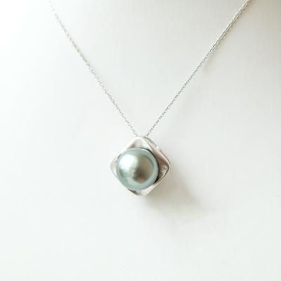 China Charm Custome Gray Tahitian Pearl Necklace 11MM Solid Yellow Gold / White Gold Color Can Be Chosen for sale